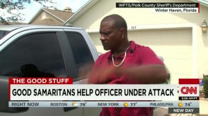 Good Samaritans help officer under attack